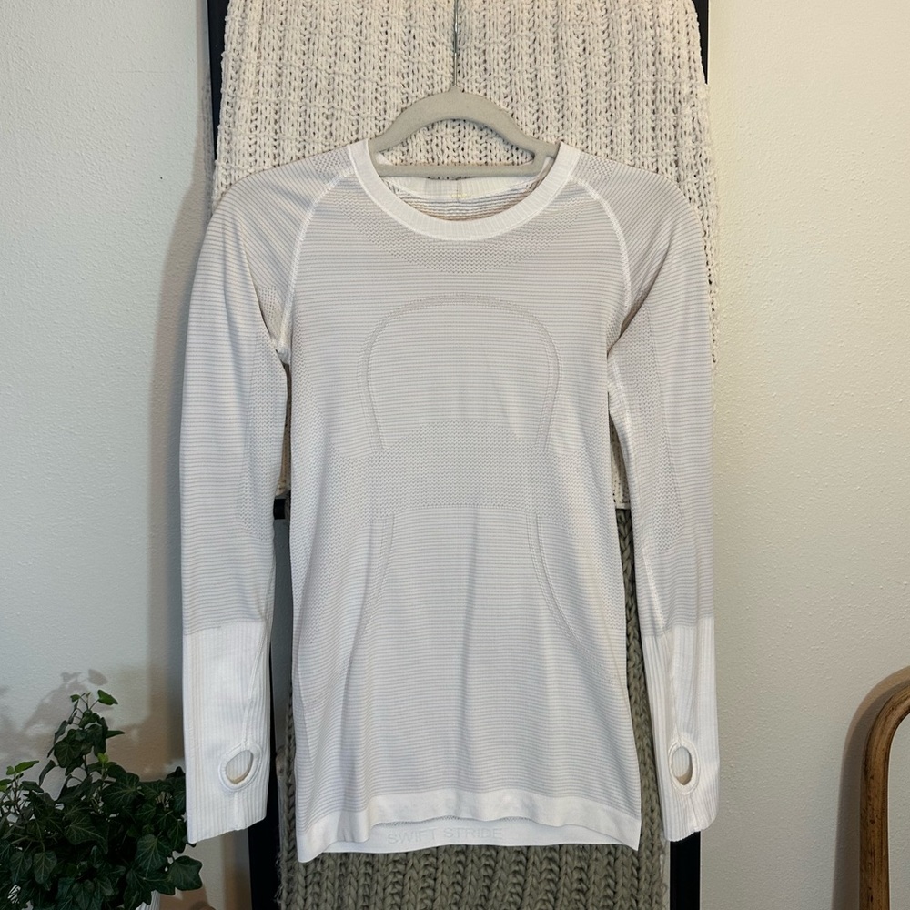 Lululemon Swiftly Tech Long Sleeve